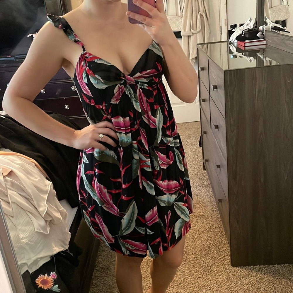 Volcom sundress size M